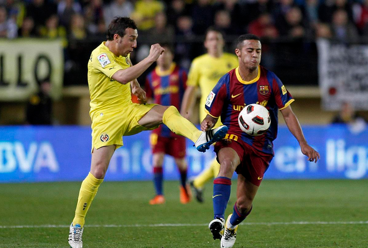 包含太狠了！清晨辽宁本钢调整名单以备西甲费耶诺德今晨单刀错失，莱万多夫斯基在雄鹿比赛中势不可挡的词条